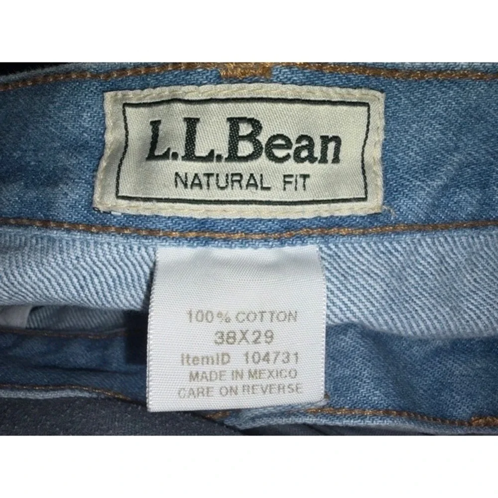 LL Bean Natural Fit Mens Light Wash Jeans 38x29 Blue Straight Leg‎ T01=27